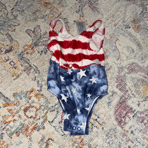 One piece girls bathing suit - Picture 1 of 3